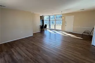 21 Crabapple Ct, Saint Louis, MO 63132 - Photo 2