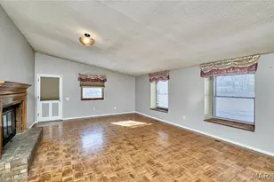 1575 Starling Dr, Florissant, MO 63031 - Photo 8