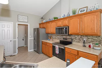 169 Tori Pines Drive, Oakville, MO 63129 - Photo 8