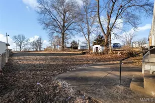 2221 Wolter Ave, Saint Louis, MO 63114 - Photo 26