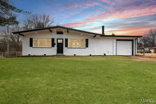 2780 Narraganset Dr, Florissant, MO 63033 - Photo 2