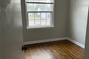 1243 Addison Dr, Bellefontaine Neighbors, MO 63137 - Photo 8