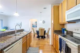 42 Kassebaum Ln, Saint Louis, MO 63129 - Photo 8