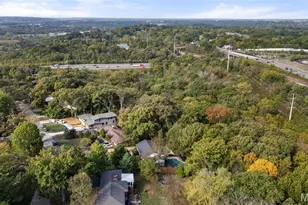 1889 N Signal Hills Dr, Kirkwood, MO 63122 - Photo 42