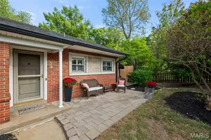 1889 N Signal Hills Dr, Kirkwood, MO 63122 - Photo 10