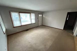 223 Wiegel Dr, Ferguson, MO 63135 - Photo 12