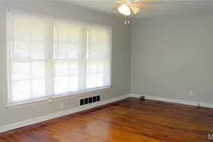 220 Du Bourg Ln, Florissant, MO 63031 - Photo 2