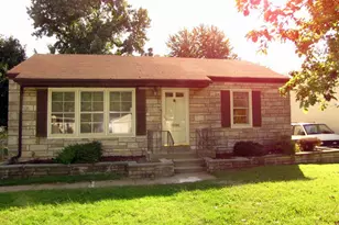 220 Du Bourg Ln, Florissant, MO 63031 - Photo 1