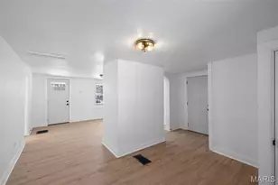 7721 W Ranken Ave, Richmond Heights, MO 63117 - Photo 4