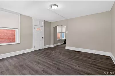 3721 S Compton Avenue, Saint Louis, MO 63118 - Photo 8