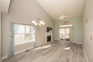 6827 Eagles Landing Ct, Pacific, MO 63069 - Photo 10
