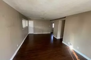 95 Florissant Park Dr, Florissant, MO 63031 - Photo 4