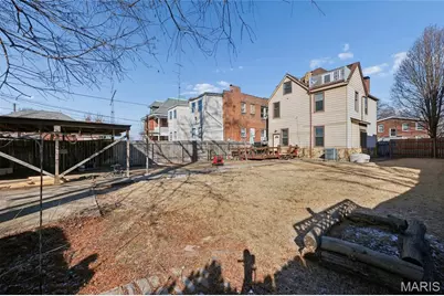 612 Bates Street, Saint Louis, MO 63111 - Photo 14