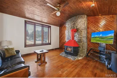 612 Bates Street, Saint Louis, MO 63111 - Photo 4