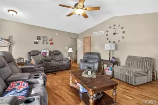 1120 Hawthorne Dr, Desloge, MO 63628 - Photo 10