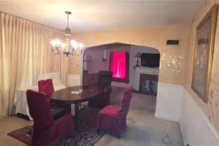 4739 Bessie Ct, Saint Louis, MO 63115 - Photo 2