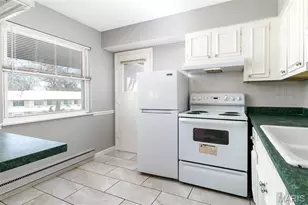 7604 Hazelcrest Dr, Saint Louis, MO 63042 - Photo 8