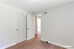 8135 Bloom Dr, Saint Louis, MO 63114 - Photo 12