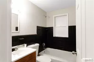 8135 Bloom Dr, Saint Louis, MO 63114 - Photo 22