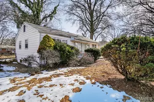 860 St Brendan Ln, Florissant, MO 63031 - Photo 6