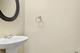 904 Kingston Terrace Ct, Saint Charles, MO 63301 - Photo 8