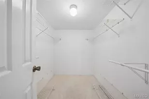 1010 Thoreau Ct, Saint Louis, MO 63146 - Photo 16