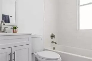 1239 Clara Ave, Saint Louis, MO 63112 - Photo 2