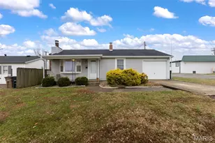 2112 Merriwether St, Cape Girardeau, MO 63703 - Photo 2