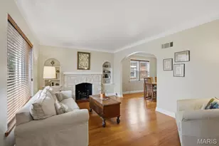 6542 Lindenwood Pl, Saint Louis, MO 63109 - Photo 6