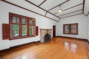 3927 Childress Ave, Saint Louis, MO 63109 - Photo 4