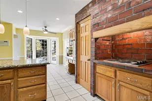 12205 Blackheath Ct, Saint Louis, MO 63141 - Photo 28