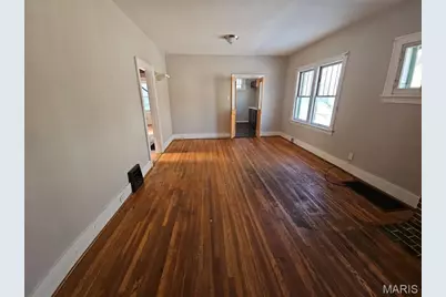 115 Lawrence Avenue, Saint Louis, MO 63135 - Photo 10