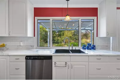 1009 Summer Tree Drive, Ballwin, MO 63011 - Photo 10