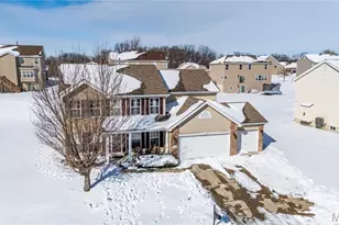 3851 Riverside Pointe Dr, Hazelwood, MO 63034 - Photo 2