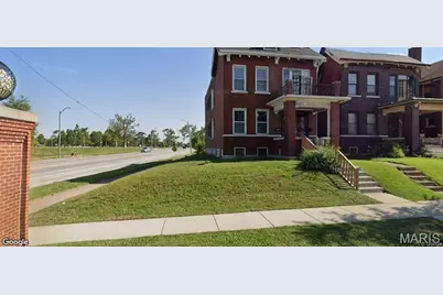 4582 Clarence Avenue, Saint Louis, MO 63115 - Photo 1