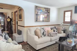 571 Glorose Dr, Riverview, MO 63137 - Photo 2