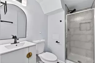 2837 Briarcote Ln, Maryland Heights, MO 63043 - Photo 34