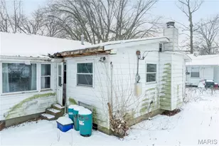 10107 Ashbrook Dr, Bellefontaine Neighbors, MO 63137 - Photo 6