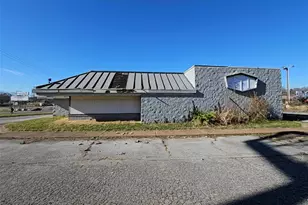 2595 Chambers Rd, Moline Acres, MO 63136 - Photo 1