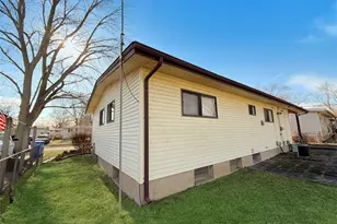 2325 Pheasant Dr, Saint Louis, MO 63031 - Photo 20