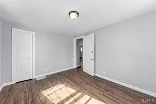 9386 Golden Gate Rd, Saint Louis, MO 63144 - Photo 14