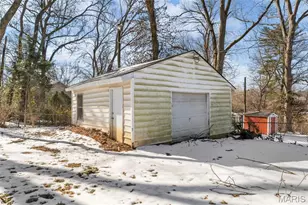 9386 Golden Gate Rd, Saint Louis, MO 63144 - Photo 24