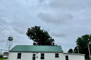 320 W Elm St, Palmyra, MO 63461 - Photo 2