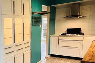 2038 Silent Spring Dr, Maryland Heights, MO 63043 - Photo 6