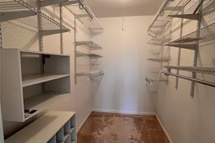 2038 Silent Spring Dr, Maryland Heights, MO 63043 - Photo 36