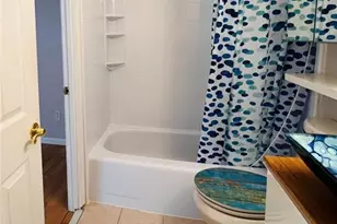 2038 Silent Spring Dr, Maryland Heights, MO 63043 - Photo 38