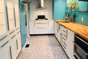 2038 Silent Spring Dr, Maryland Heights, MO 63043 - Photo 8