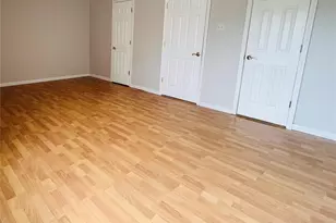 2038 Silent Spring Dr, Maryland Heights, MO 63043 - Photo 24