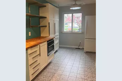 2038 Silent Spring Drive, Maryland Heights, MO 63043 - Photo 10