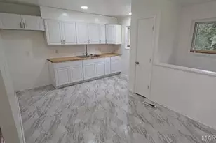 9629 Glen Owen Dr, Saint Louis, MO 63136 - Photo 2